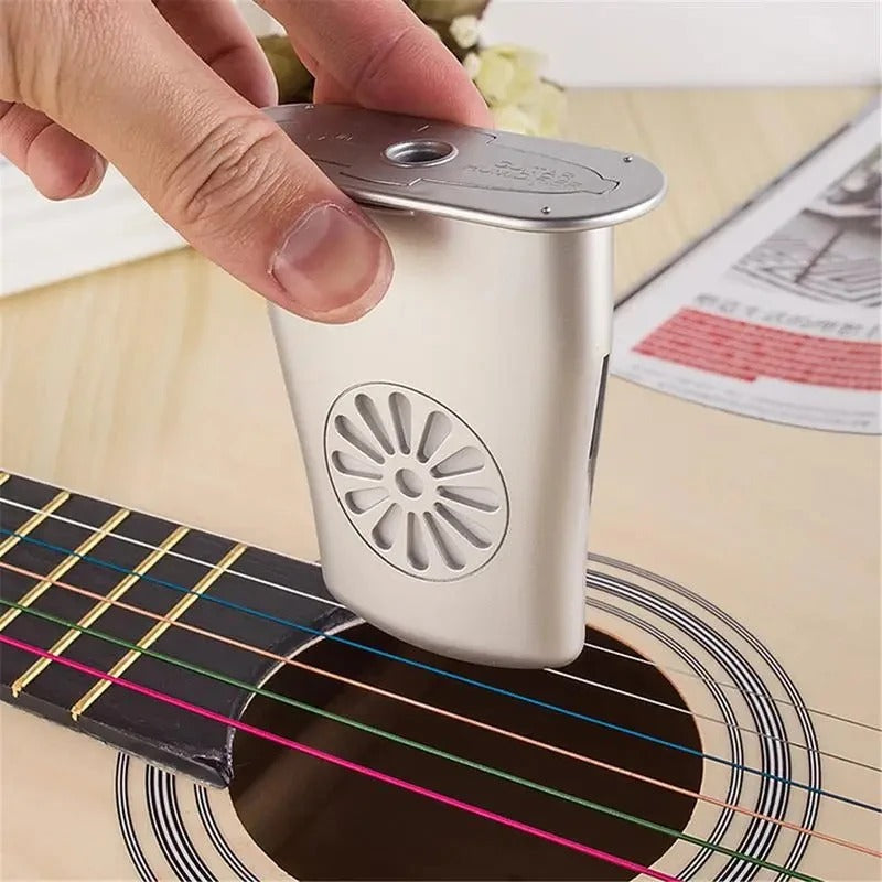 Humidificateur de guitare acoustique pour maintenir l’humidité et protéger le bois